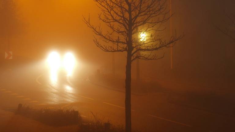 Dichte mist in Rijen zaterdag heel vroeg (foto: Joop v/d Kaa)