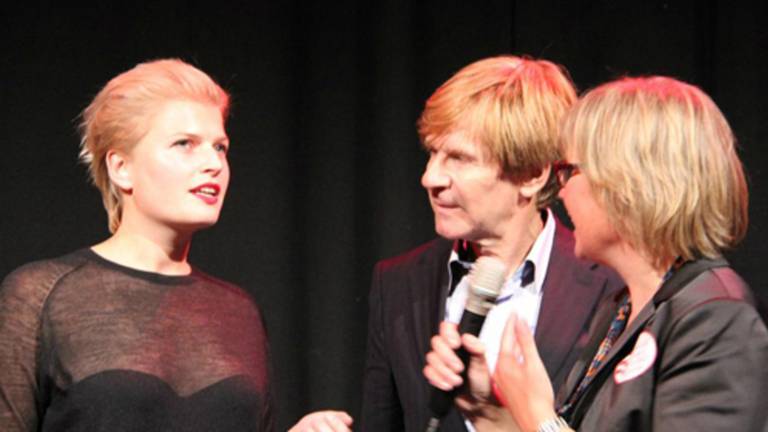 Lenneke-Langenhuijsen (links) foto: Provincie Noord-Brabant