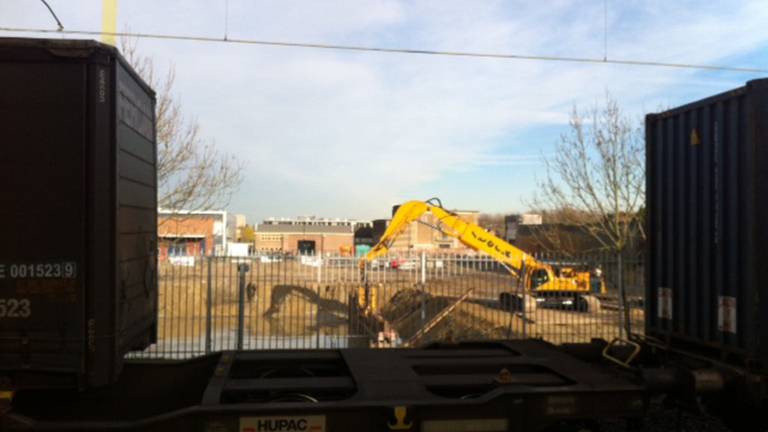 Het station van Tilburg is op dit moment een bouwput