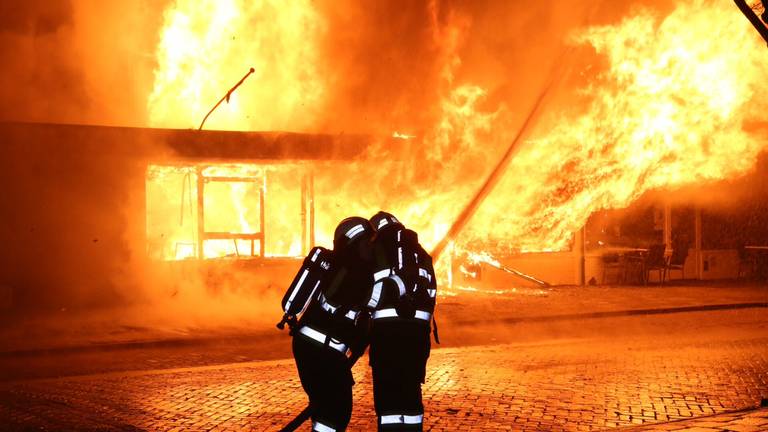 Grote brand in winkelcentrum Selissen Boxtel