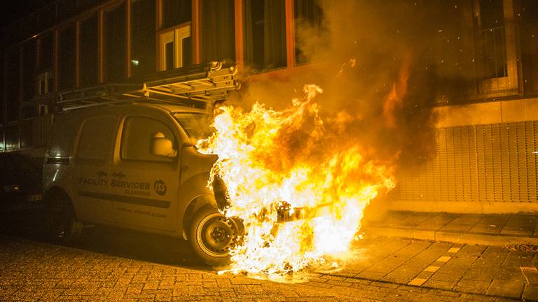 Autobranden in Geldrop 