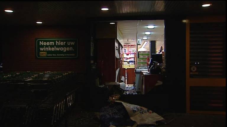 Chaos na inbraak bij EMTÉ supermarkt in Sint-Michielsgestel 