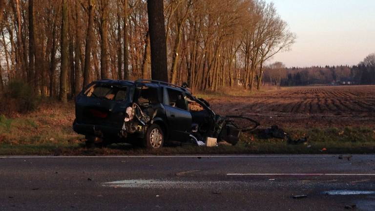 Helmonder 19 Komt Om Bij Ongeval Op Helmondsingel In Deurne Na Achtervolging Politie Omroep Brabant