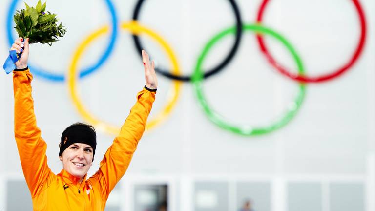 Spanning in Goirle tijdens de olympische 1000 meter van Ireen Wüst