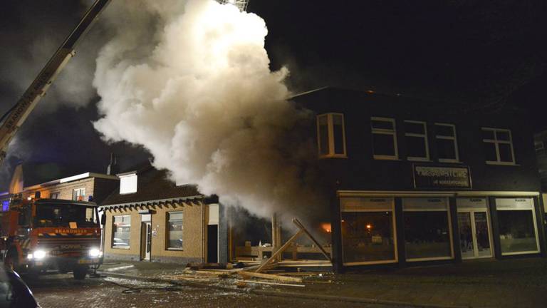 Een grow-shop in Breda is zwaar beschadigd door een explosie