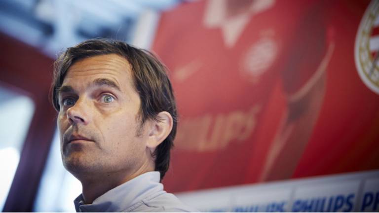 PSV-coach Phillip Cocu tijdens een persconferentie. (Foto: ANP)