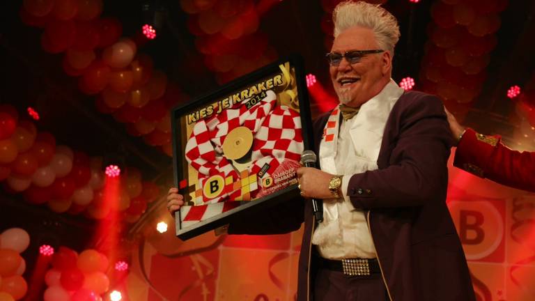 Johnny Gold met trofee (foto: Twan Spierts)