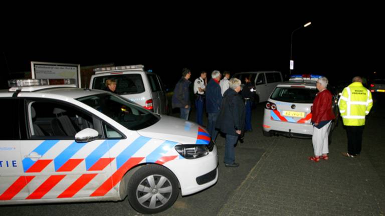 Zoektocht in Woensdrecht (foto: Thymen Stolk)