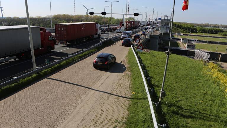 De brug is inmiddels weer open. Foto: Remco de Ruijter