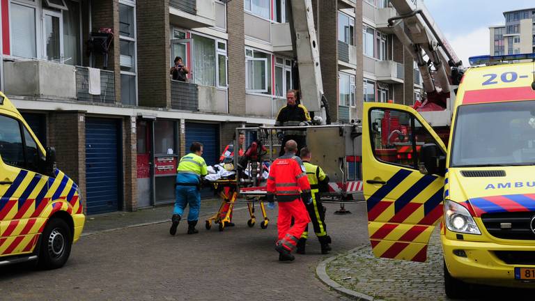 Zwaargewonde bij ruzie in flat Breda (Foto: Mainstay Media Breda)