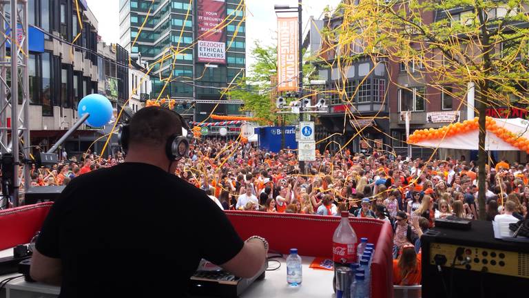 Koningsdag vorig jaar in Eindhoven (foto: Ferenc Triki)