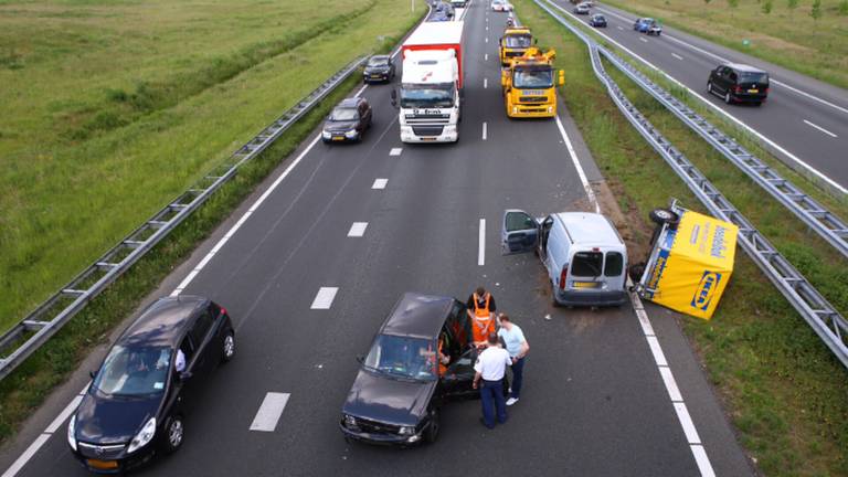 Botsing op A50 (foto: Sander van Gils / SQ Vision)