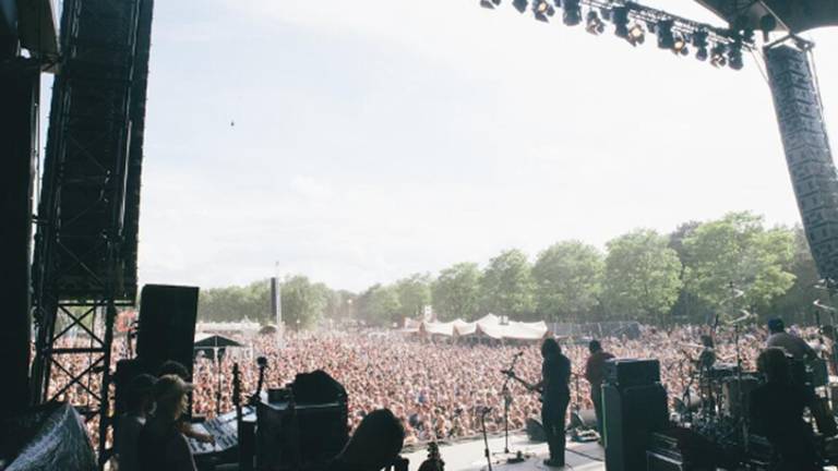 Angus& Julia Stone op Best Kept Secret (bron: @BKSfestival / Twitter)