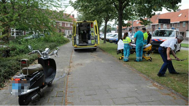Vrouw gewond (foto: Tom van der Put / SQ Vision)