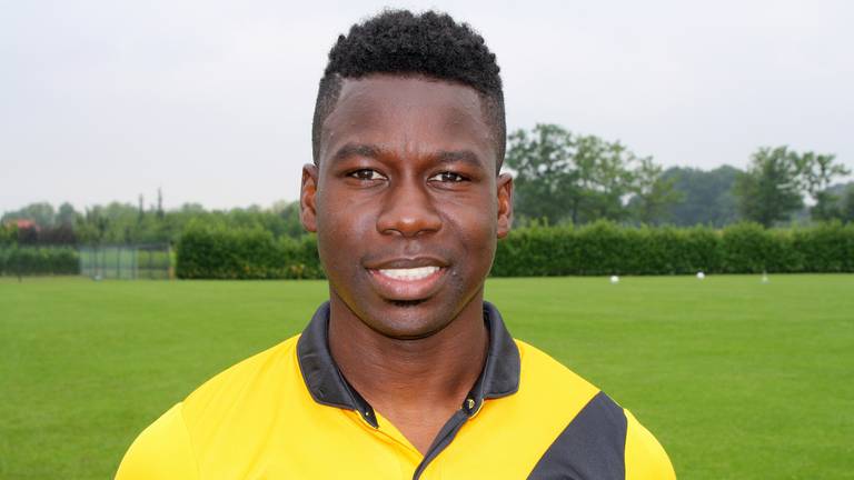 Jeffrey Sarpong in het shirt van NAC Breda