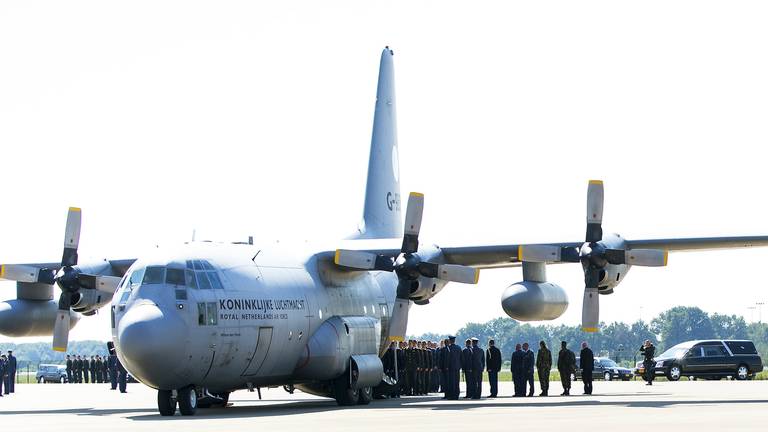 74 doden MH17 donderdag naar huis (foto: ANP)