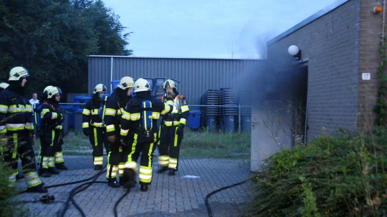 Brandje in verdeelstation (foto: Bart Meesters/Meesters Multi Media)