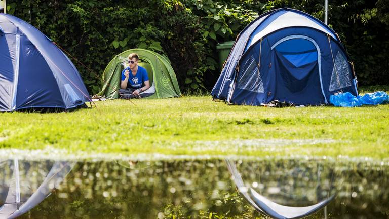 1500 studenten weggeregend van introkamp in Eindhoven