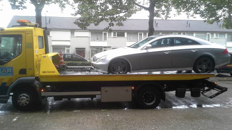 In Tilburg nam de politie een personenauto in beslag
