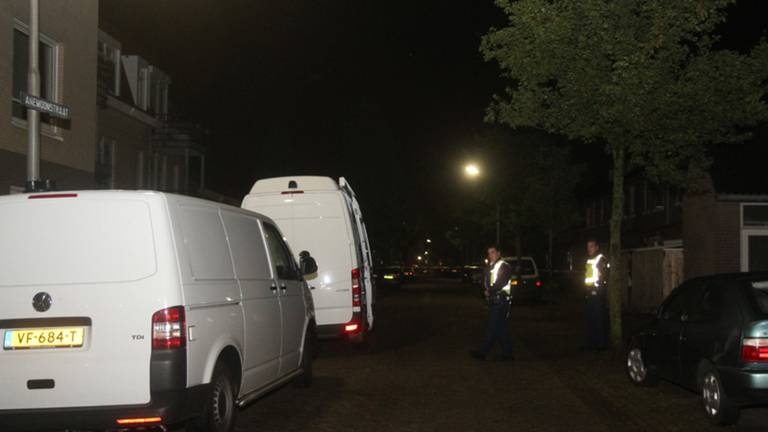 Gewapende overval op huis in Oss (Foto: Marco van den Broek)
