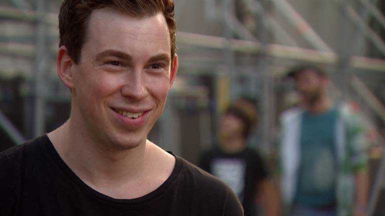 DJ Hardwell genoot van het racen, (foto: Hardwell)