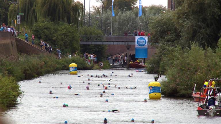 De eerste twee edities van Swim to Fight Cancer vonden plaats in Den Bosch.