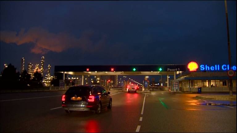 Shell Moerdijk (foto: Raoul Cartens)