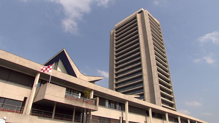 Gedeputeerde Staten, dat zetelt in het provinciehuis, had ingestemd met het onderzoek (foto: archief).