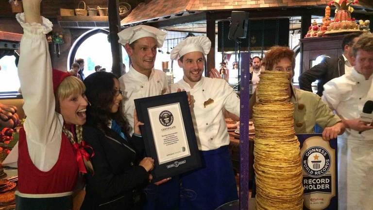 Wereldrecord pannenkoekenbakken in de Efteling