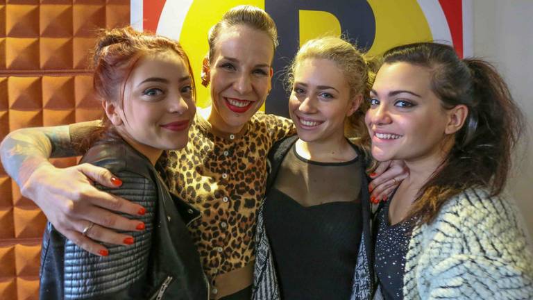 O'G3NE samen met presentatrice Eefke Boelhouwers