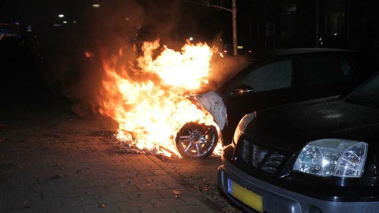 Autobrand in Geldrop (Foto: Harrie Grijseels / SQ Vision)