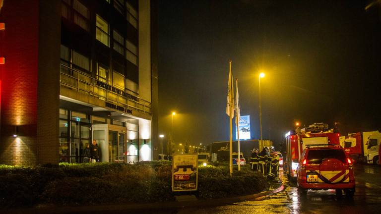 Evacuatie om aanbranden in Amrâth (foto: Obscura Foto)