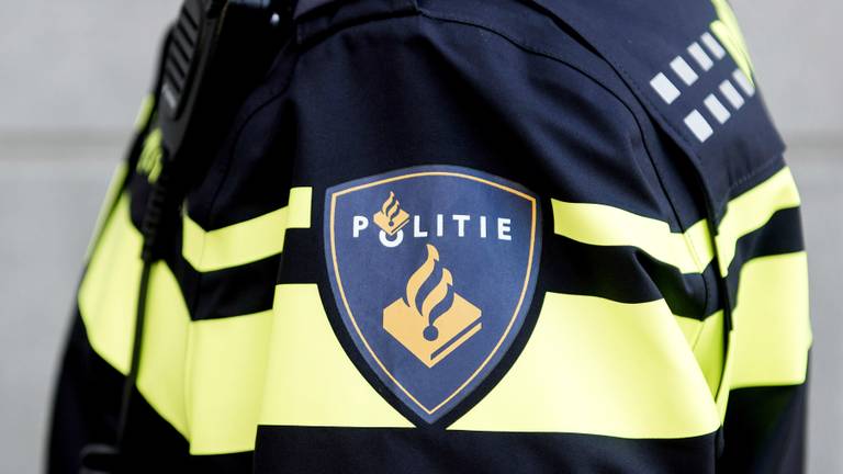 Man rijdt terras op in Veghel (foto: ANP)