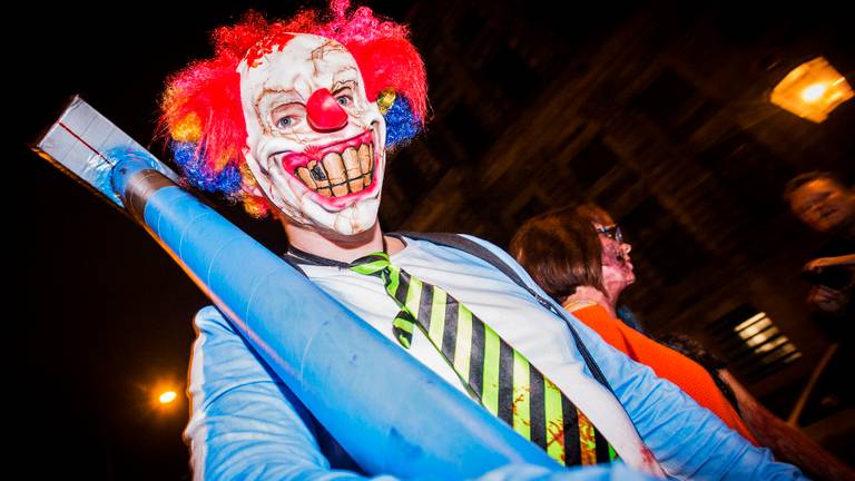 Horrorclown jaagt Breda de stuipen op het lijf