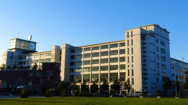 Het Klokgebouw in Eindhoven (foto: René Passet)