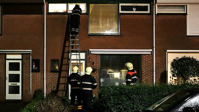 'Wij komen u redden', zal de brandweer hebben gezegd (foto: Mathijs Bertens/Stuve Fotografie)