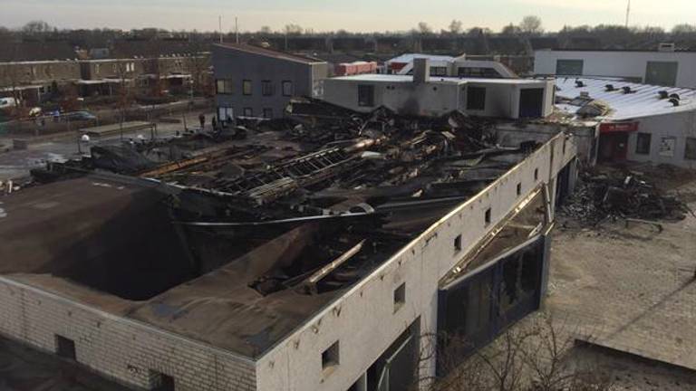 Oorzaak brand nog onbekend (Foto: Alice van der Plas)