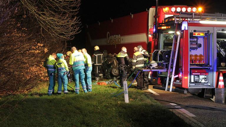 Vrouw 23 Uit Helmond Komt Om Bij Botsing Tussen Auto En Vrachtwagen N279 Bij Asten Omroep Brabant