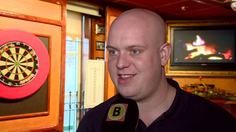 Michael van Gerwen is regerend wereldkampioen darts