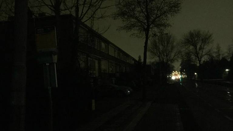 1600 huishoudens zonder stroom in Woensel (Foto: Emile Vaessen)