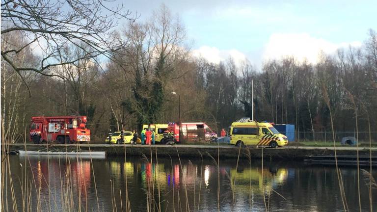 De hulpdiensten waren snel aanwezig (foto: Harrie Grijseels/SQ Vision)