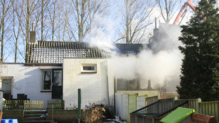 De brand woedde in de keuken. (foto: Alexander Vingerhoeds/Obscura Foto)