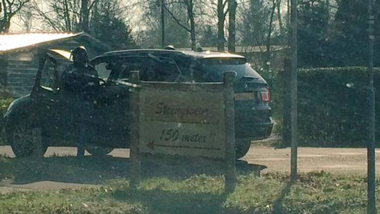 Arrestatieteam in actie. (foto:@bartschalk)