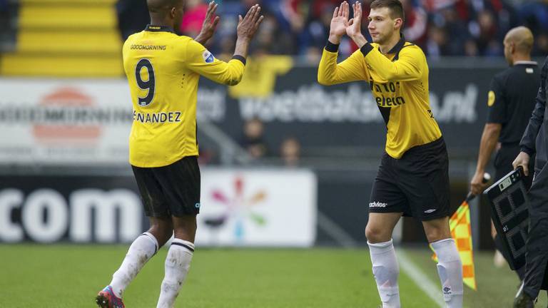 NAC Breda stelt aanvaller Miloš Zukanovic (foto, rechts) op, maar vergeet tewerkstellingsvergunning