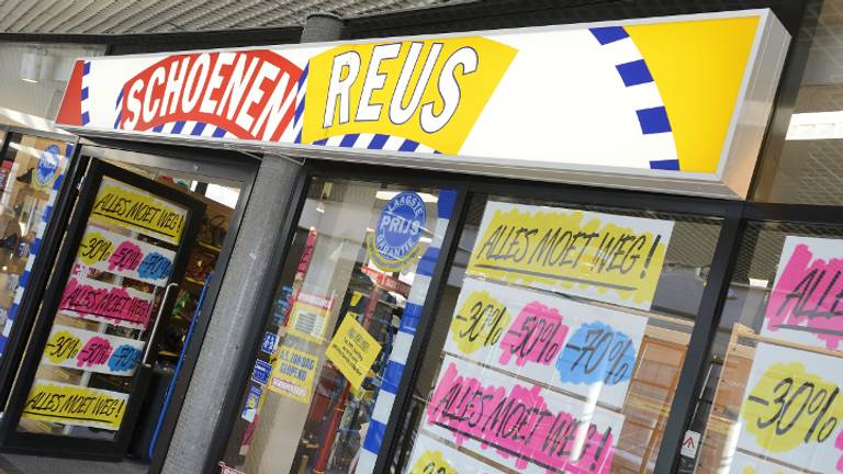 Ruim twintig winkels van Udense winkelketen Schoenenreus gesloten na overname Omroep Brabant