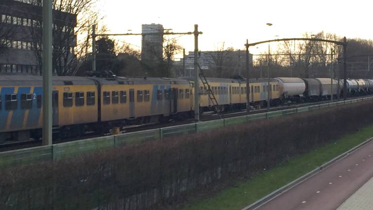 Botsing tussen twee treinen in Tilburg (Foto: Toby de Kort). 