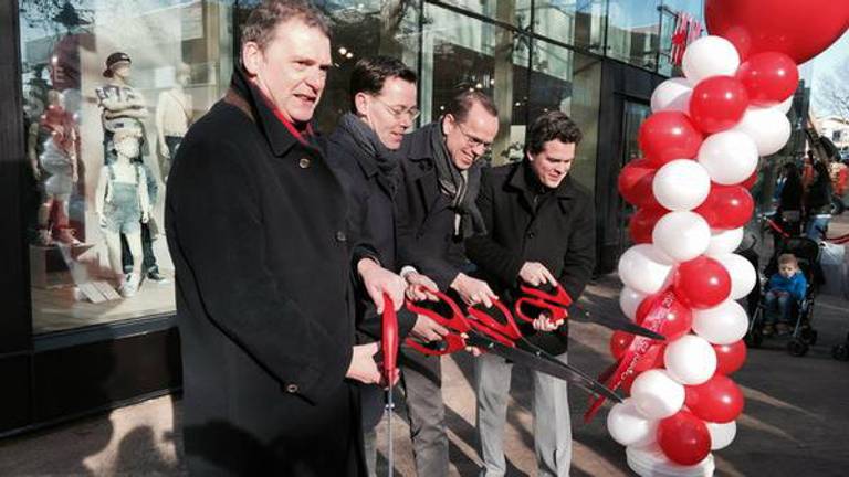Directeur Sanne Oosterhoff van V&D is trots op de nieuwe winkel in Uden