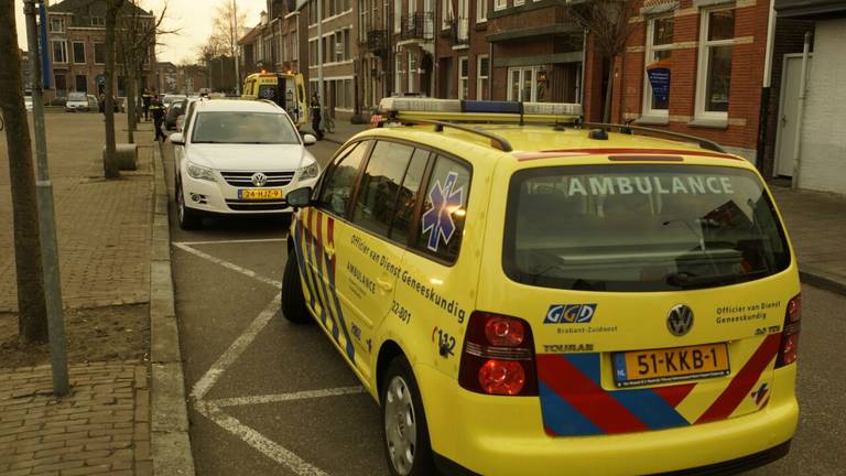 Het Wilhelminaplein in Eindhoven, waar de man van het dak viel (foto Roel Smits/SQvision)