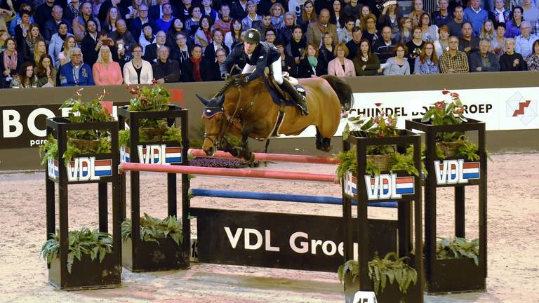 Maikel van der Vleuten tijdens Indoor Brabant 2015 (foto: Henk van Esch)