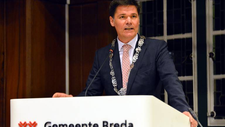 De eerste toespraak van Paul Depla als burgemeester van Breda (foto: Perry Roovers/SQ Vision)